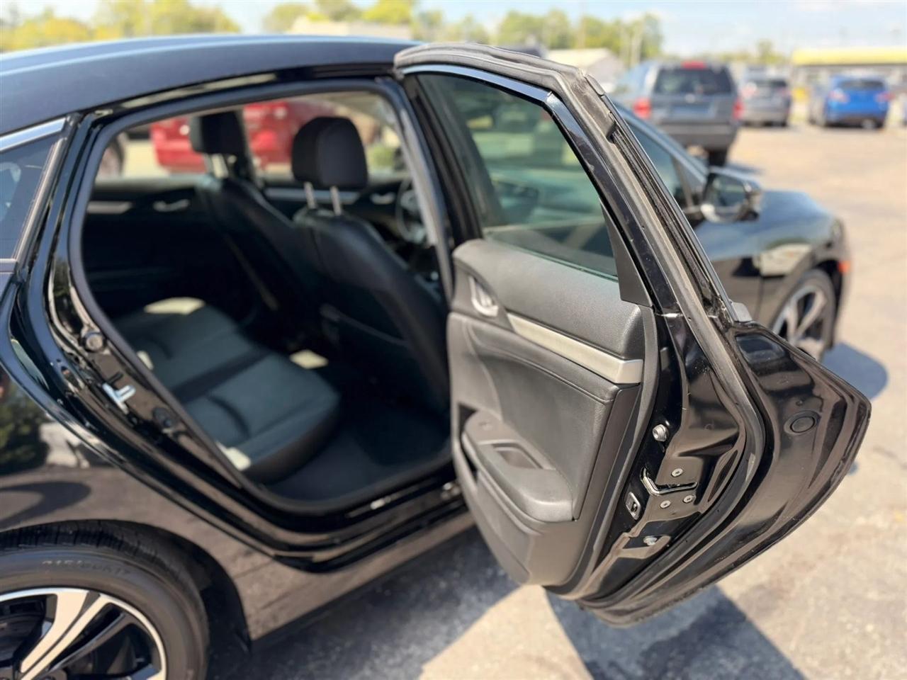 Honda Civic Touring Sedan CVT 2018