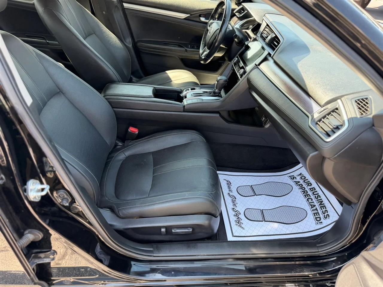 Honda Civic Touring Sedan CVT 2018