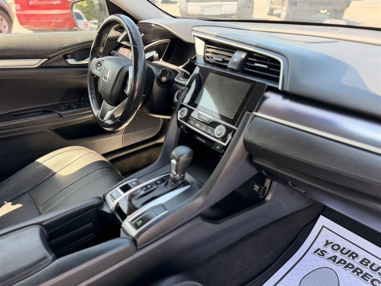 Honda Civic Touring Sedan CVT 2018