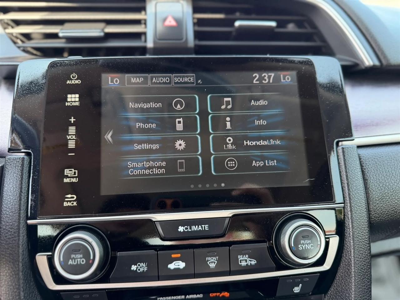 Honda Civic Touring Sedan CVT 2018