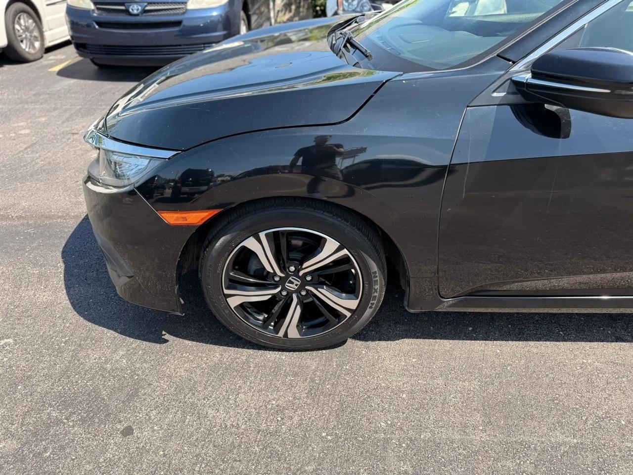 Honda Civic Touring Sedan CVT 2018