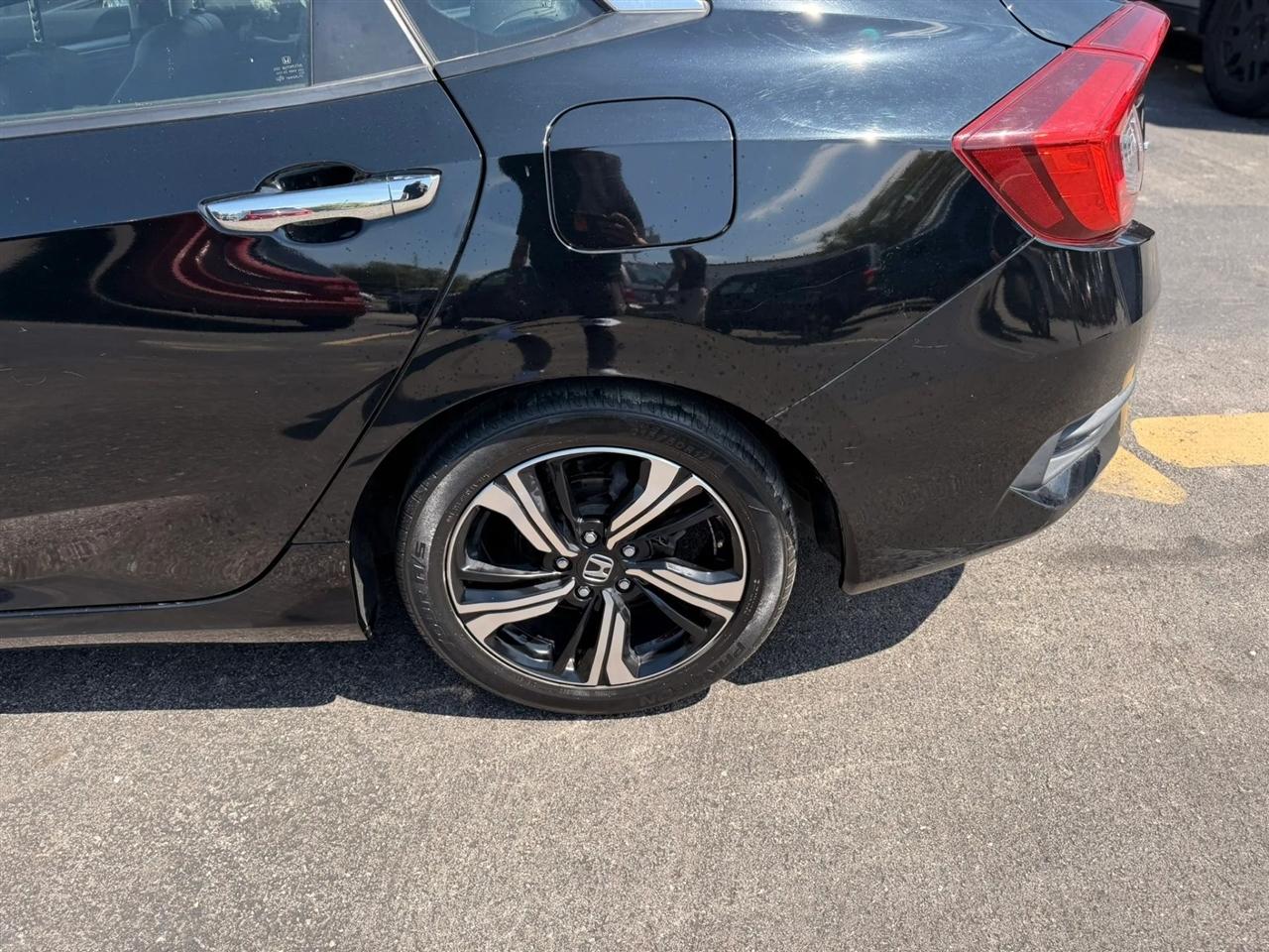 Honda Civic Touring Sedan CVT 2018