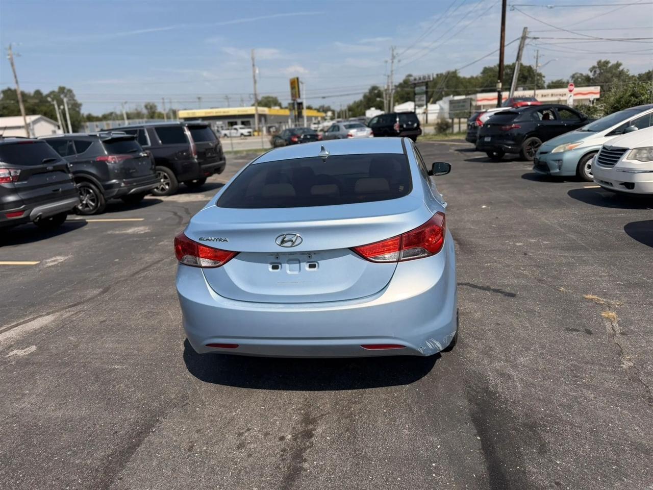 Hyundai Elantra GLS A/T 2013