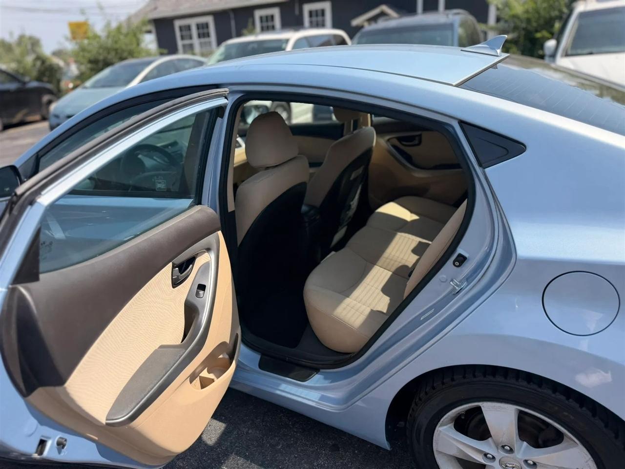 Hyundai Elantra GLS A/T 2013