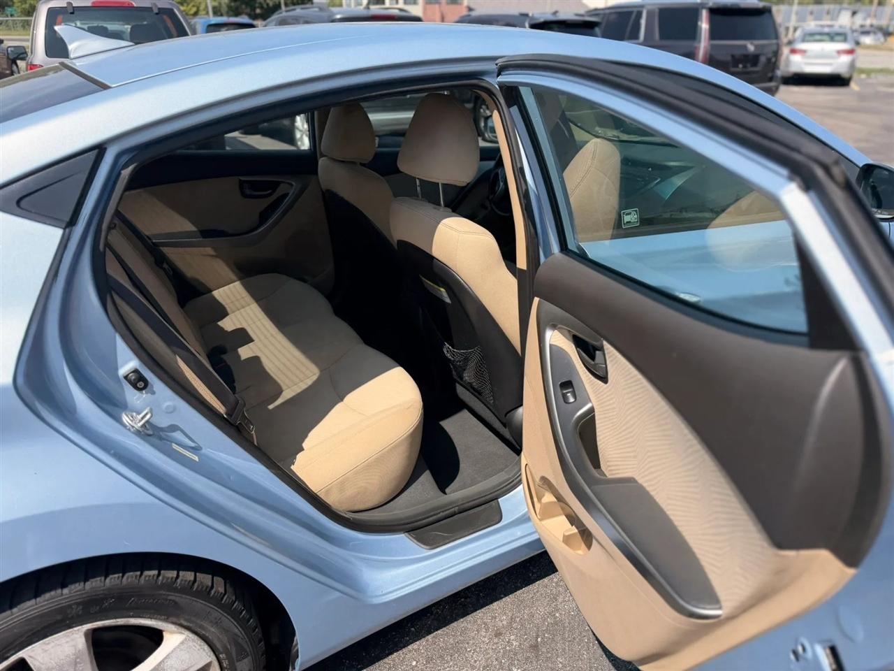 Hyundai Elantra GLS A/T 2013