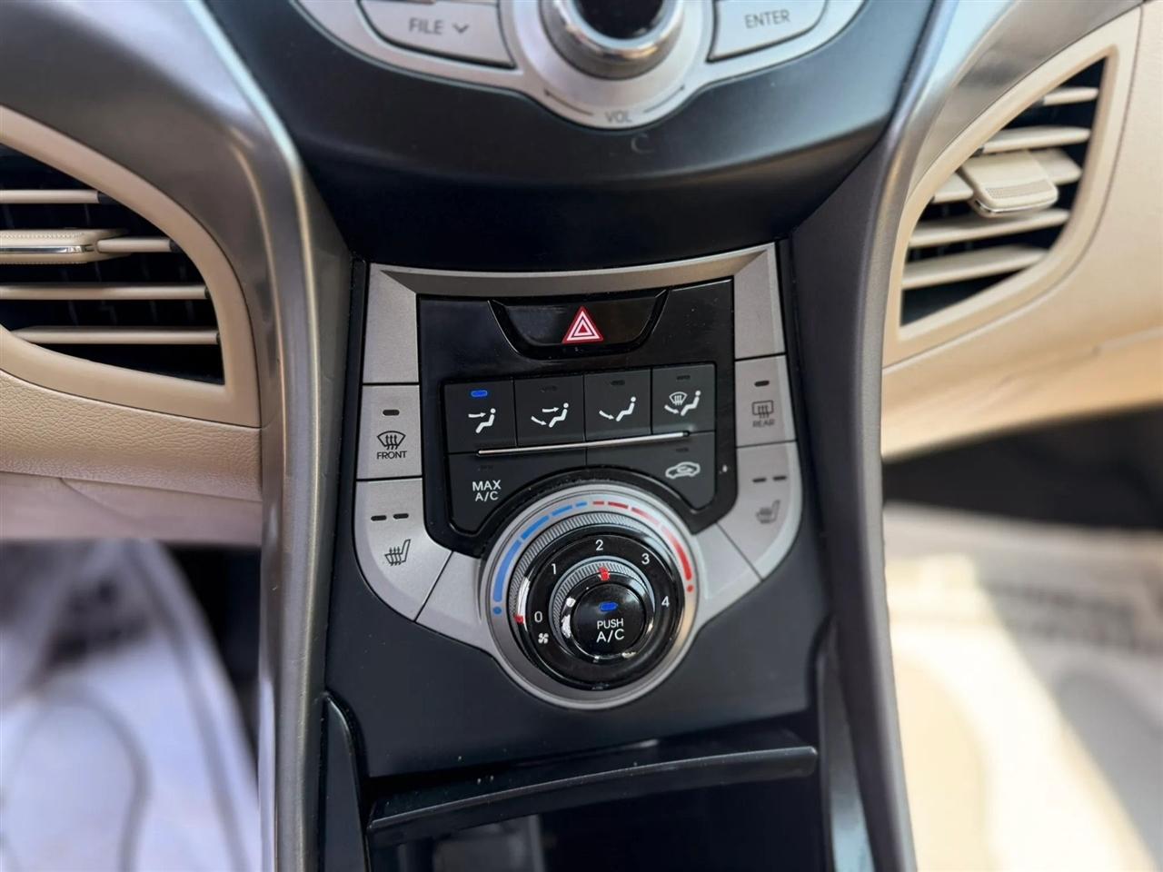 Hyundai Elantra GLS A/T 2013