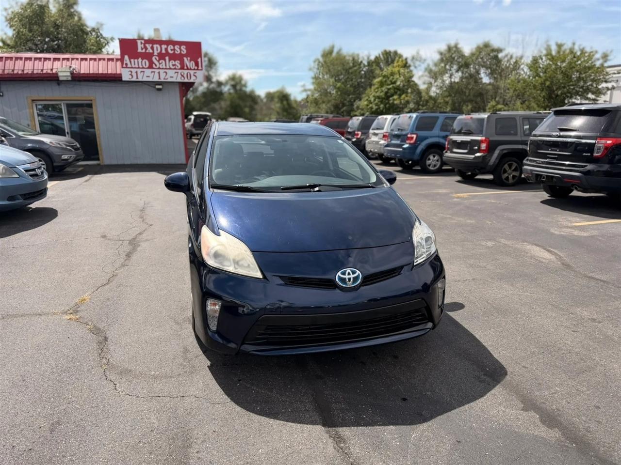Toyota Prius Prius V 2012