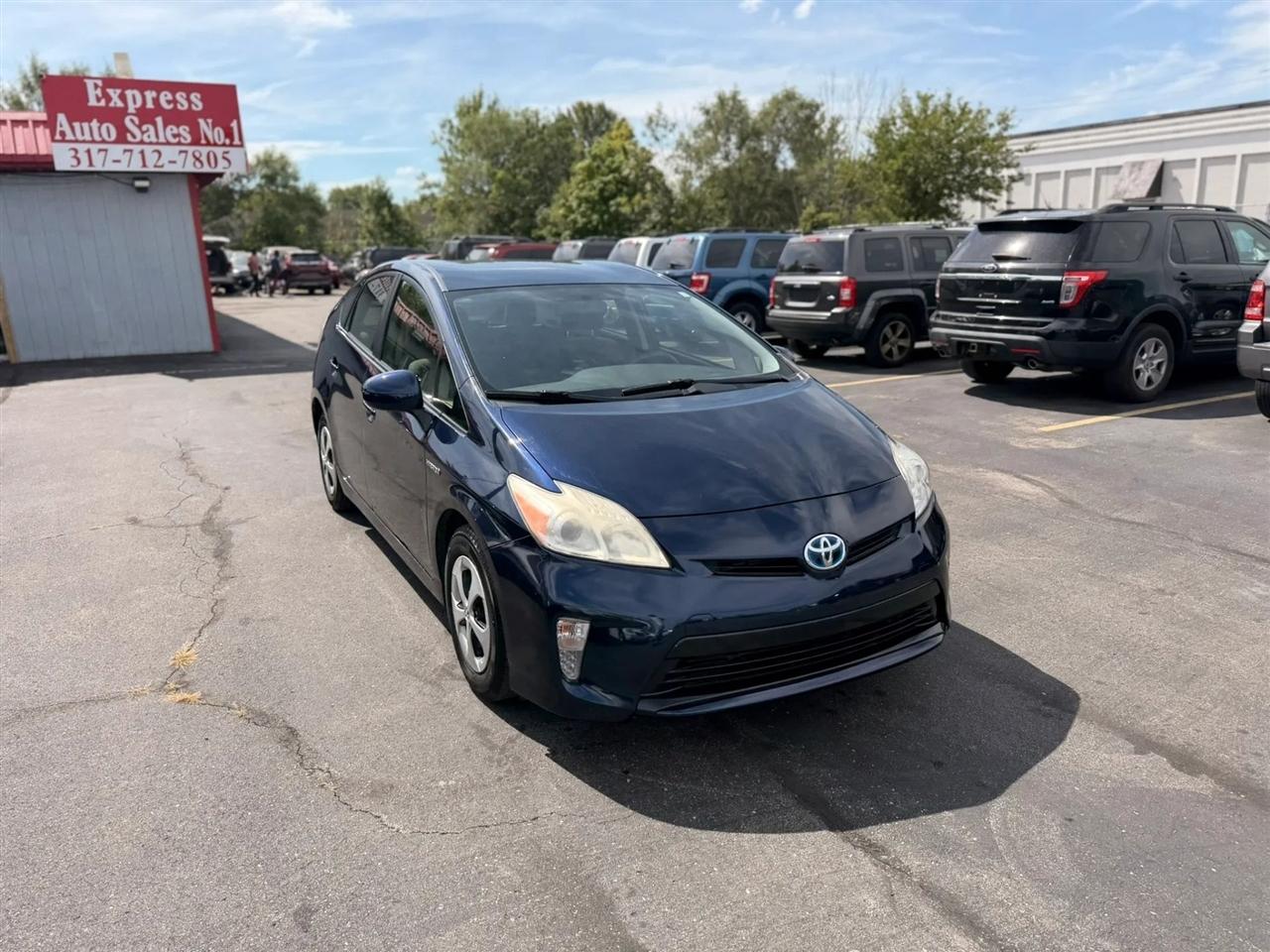 Toyota Prius Prius V 2012