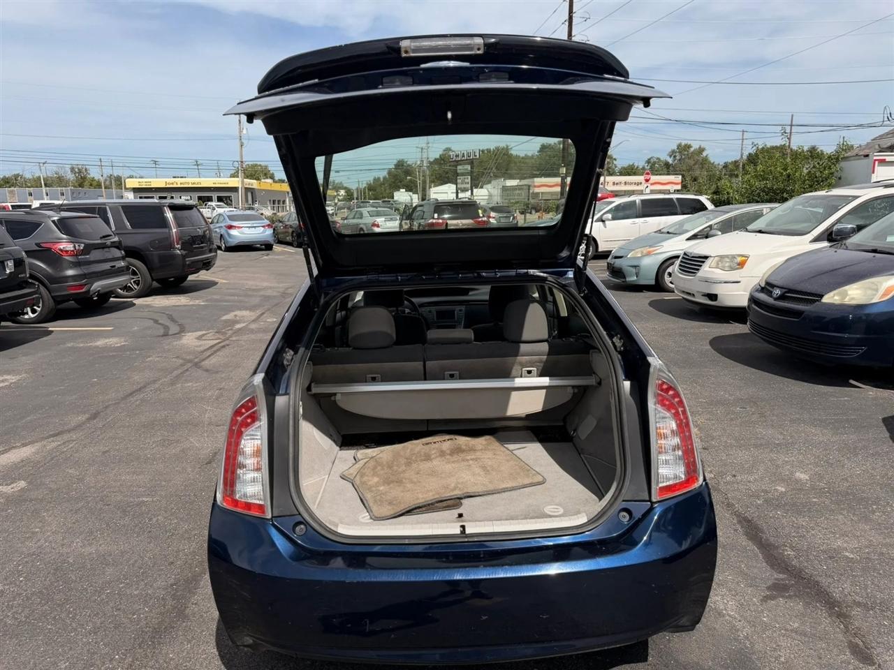 Toyota Prius Prius V 2012