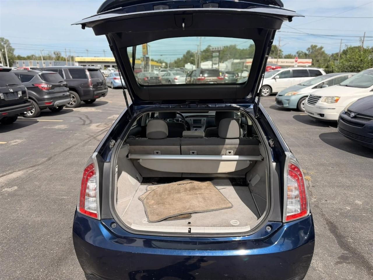 Toyota Prius Prius V 2012