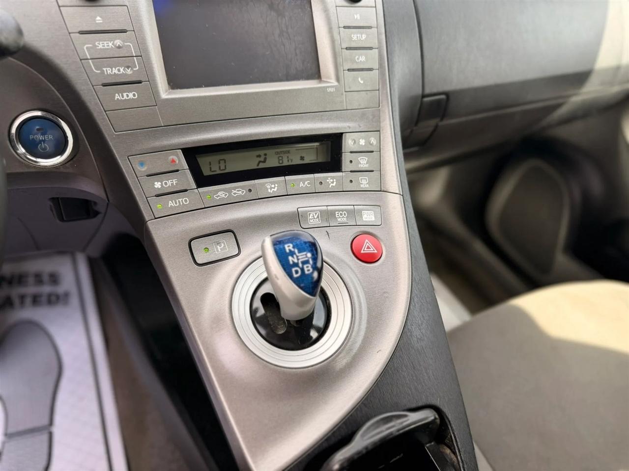 Toyota Prius Prius V 2012