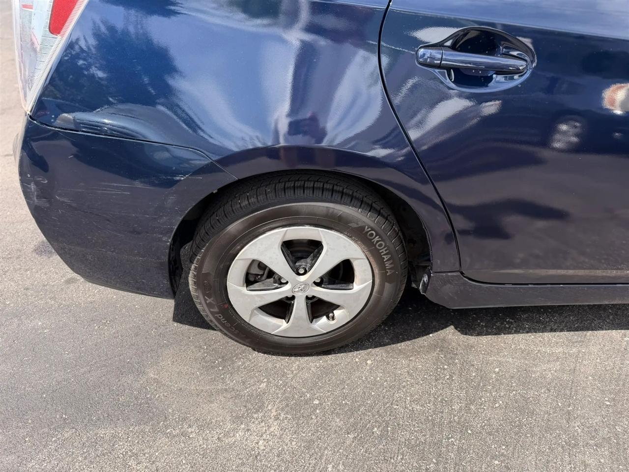 Toyota Prius Prius V 2012