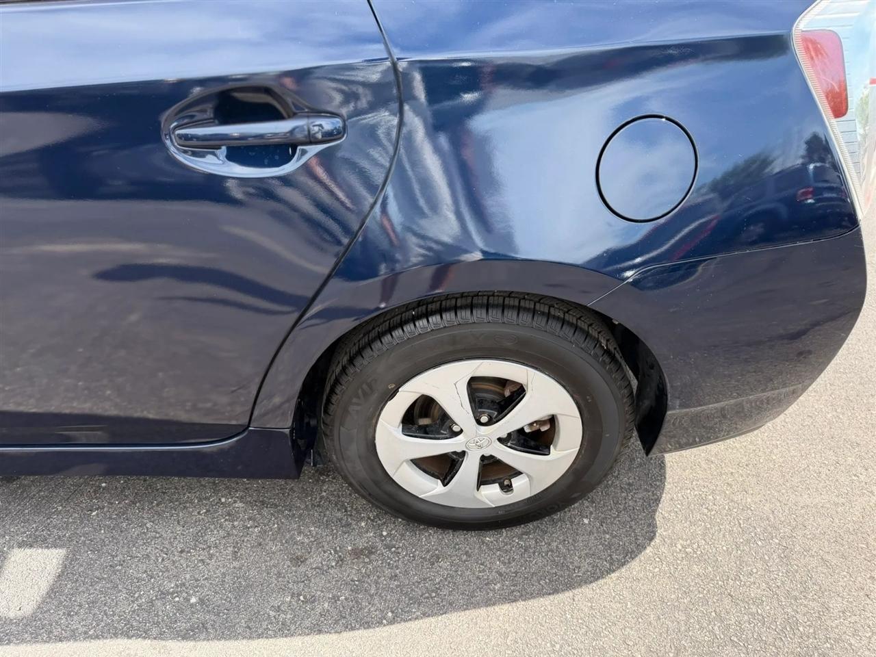 Toyota Prius Prius V 2012