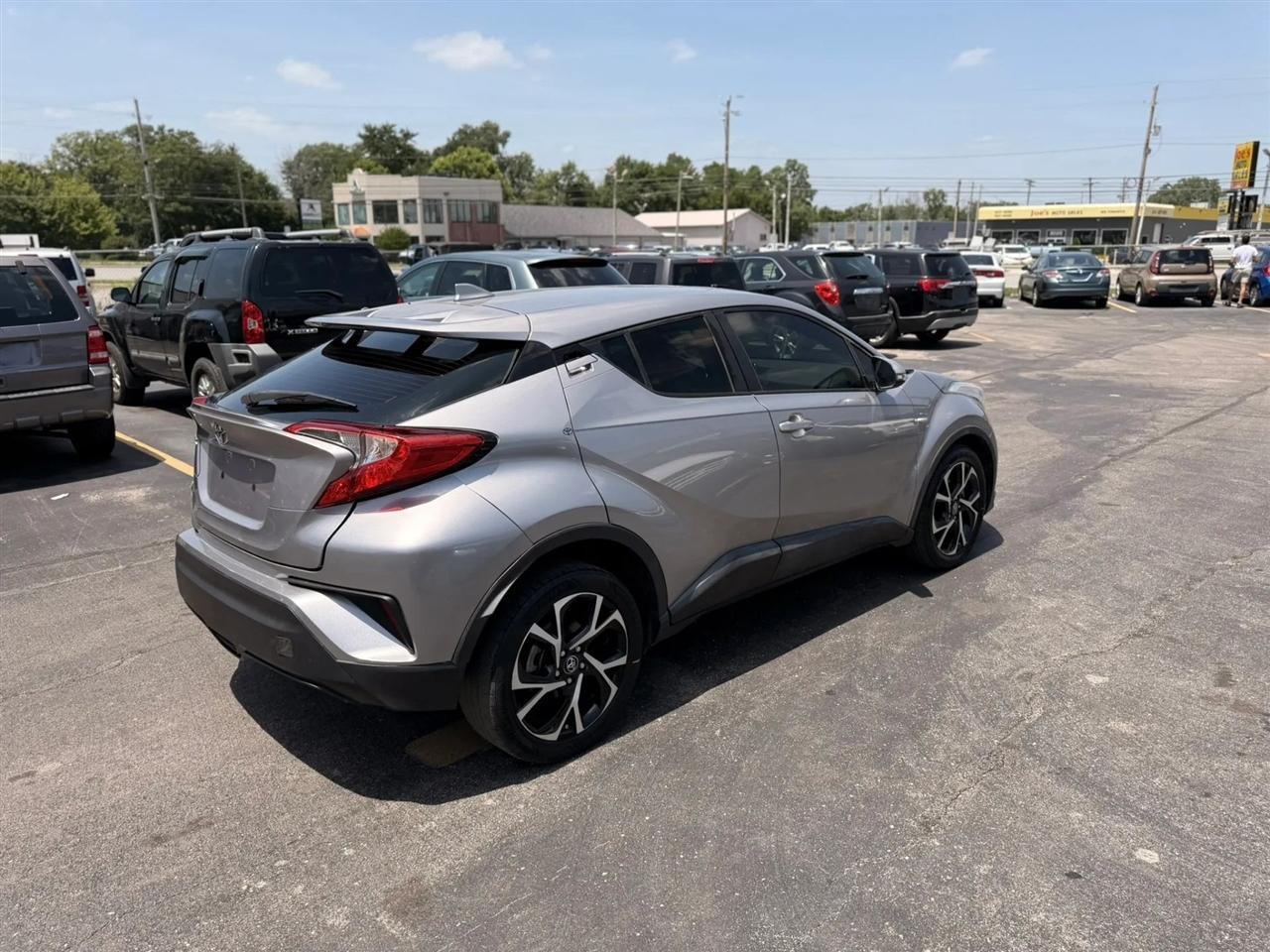 Toyota C-HR XLE 2018