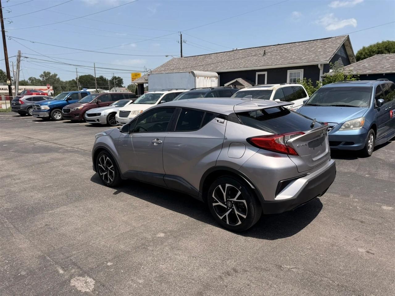 Toyota C-HR XLE 2018