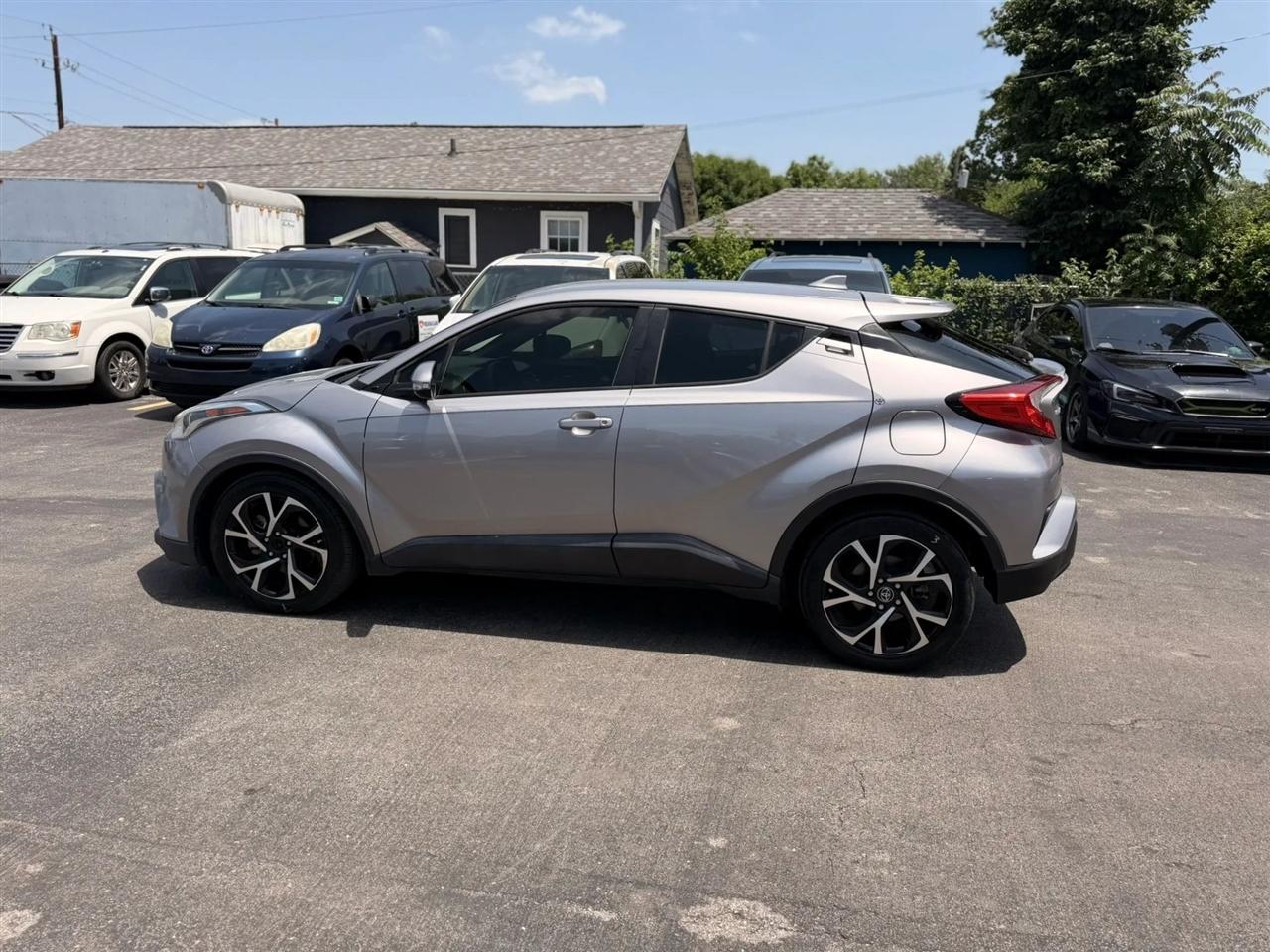 Toyota C-HR XLE 2018