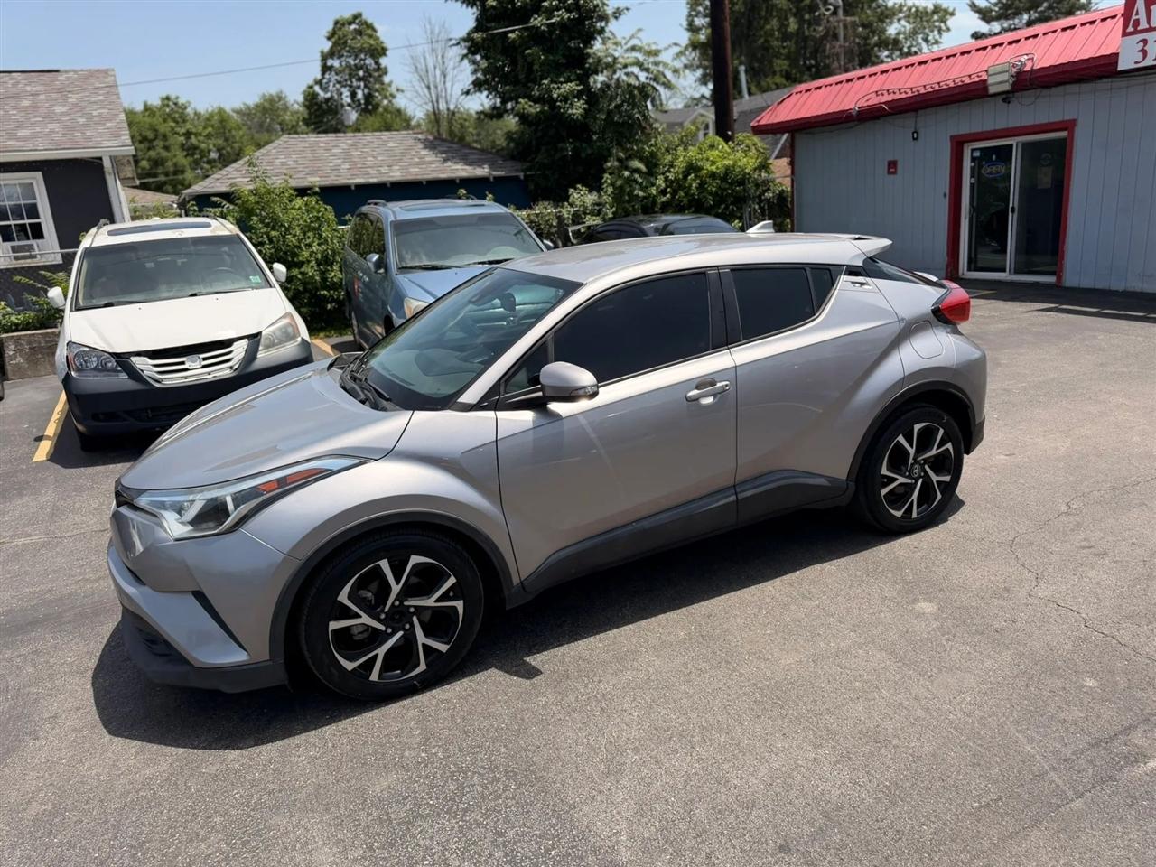 Toyota C-HR XLE 2018