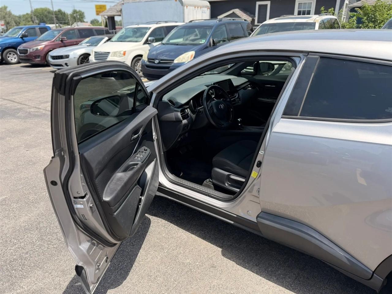 Toyota C-HR XLE 2018