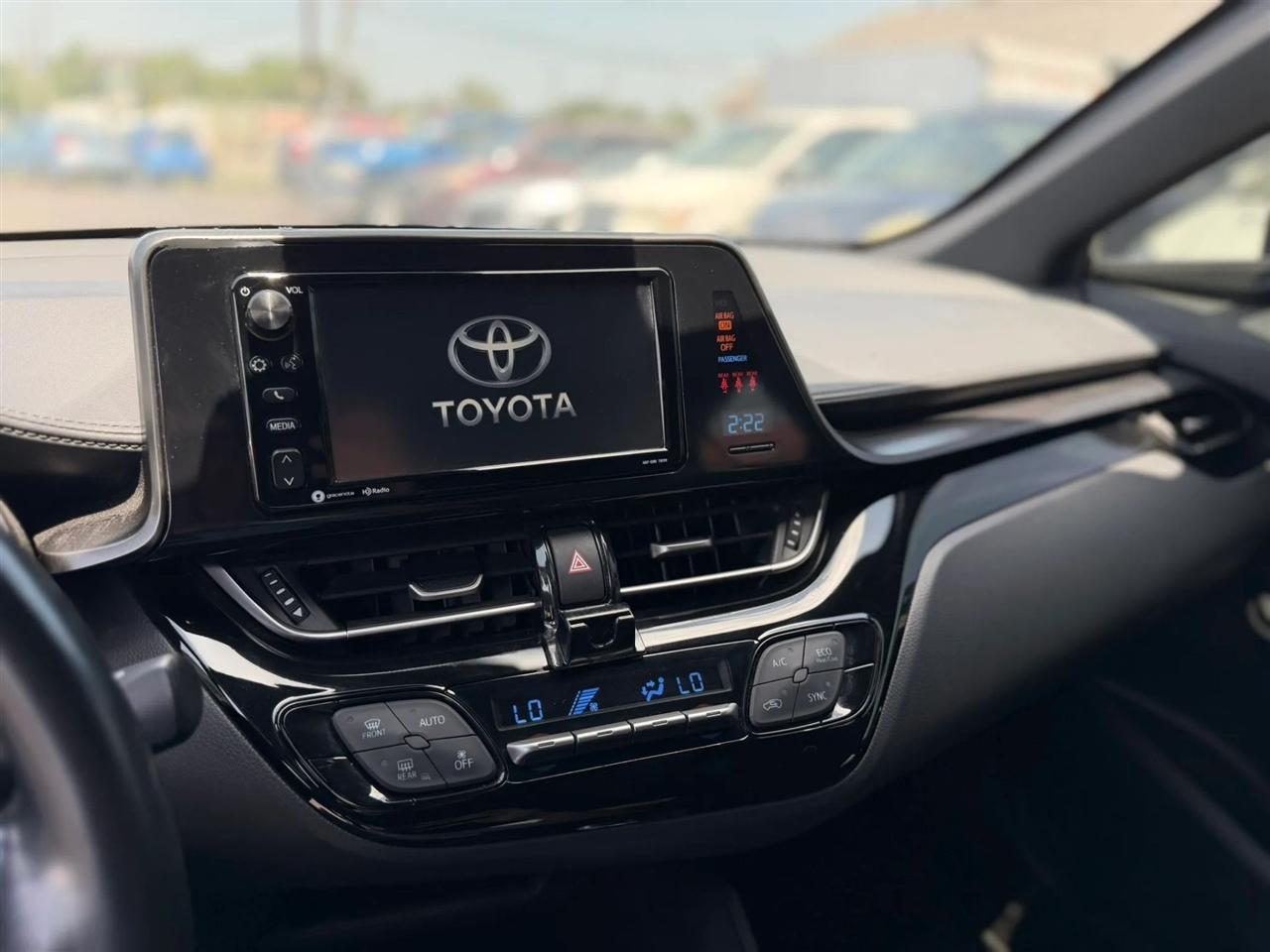 Toyota C-HR XLE 2018