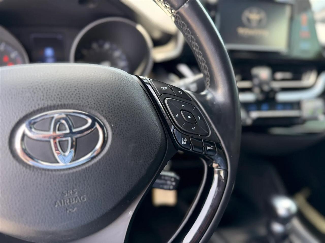 Toyota C-HR XLE 2018