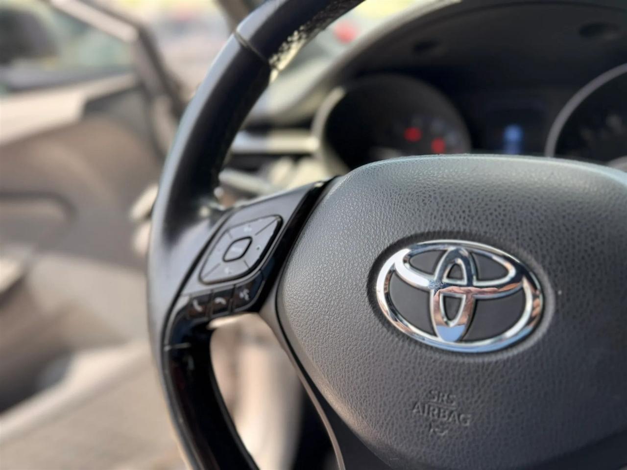 Toyota C-HR XLE 2018