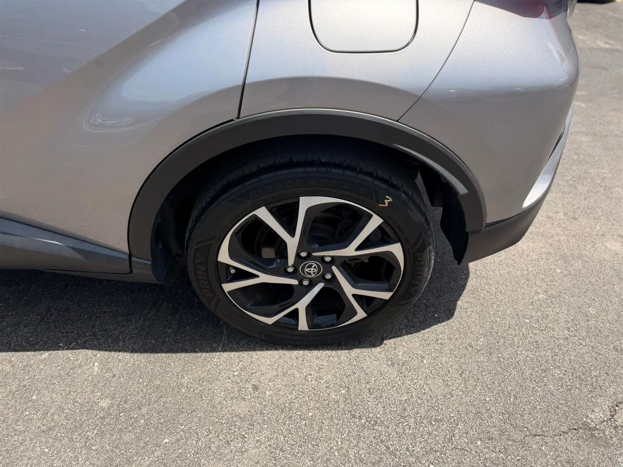 Toyota C-HR XLE 2018