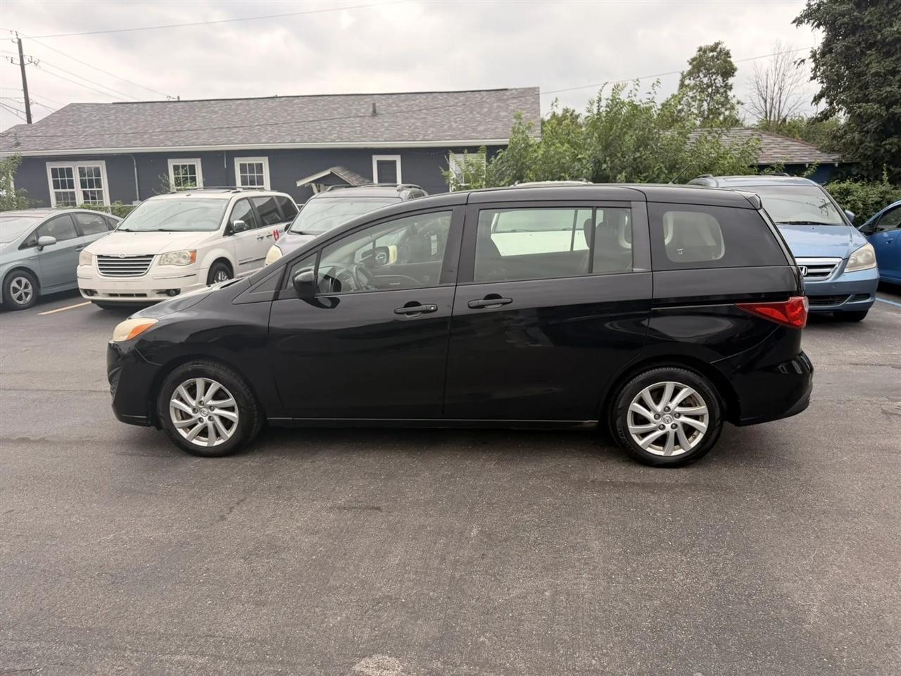 Mazda MAZDA5 Sport 2012