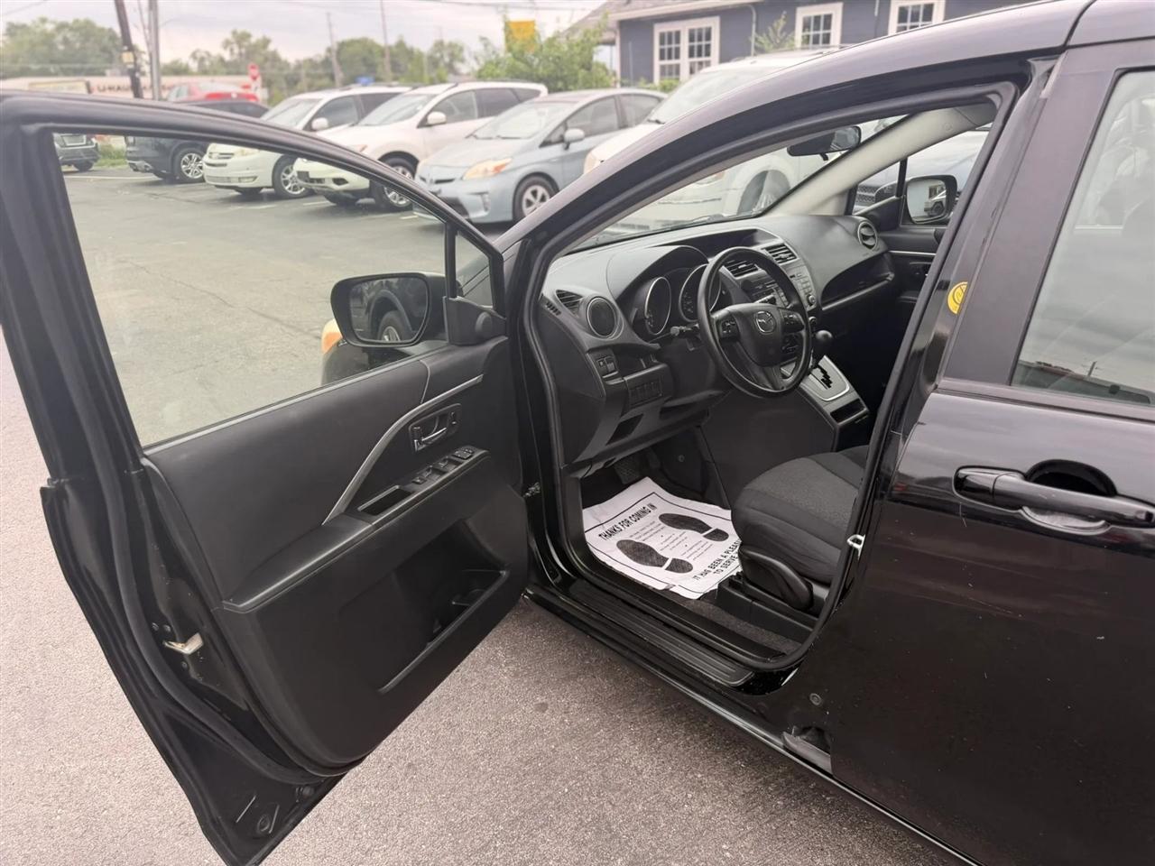 Mazda MAZDA5 Sport 2012