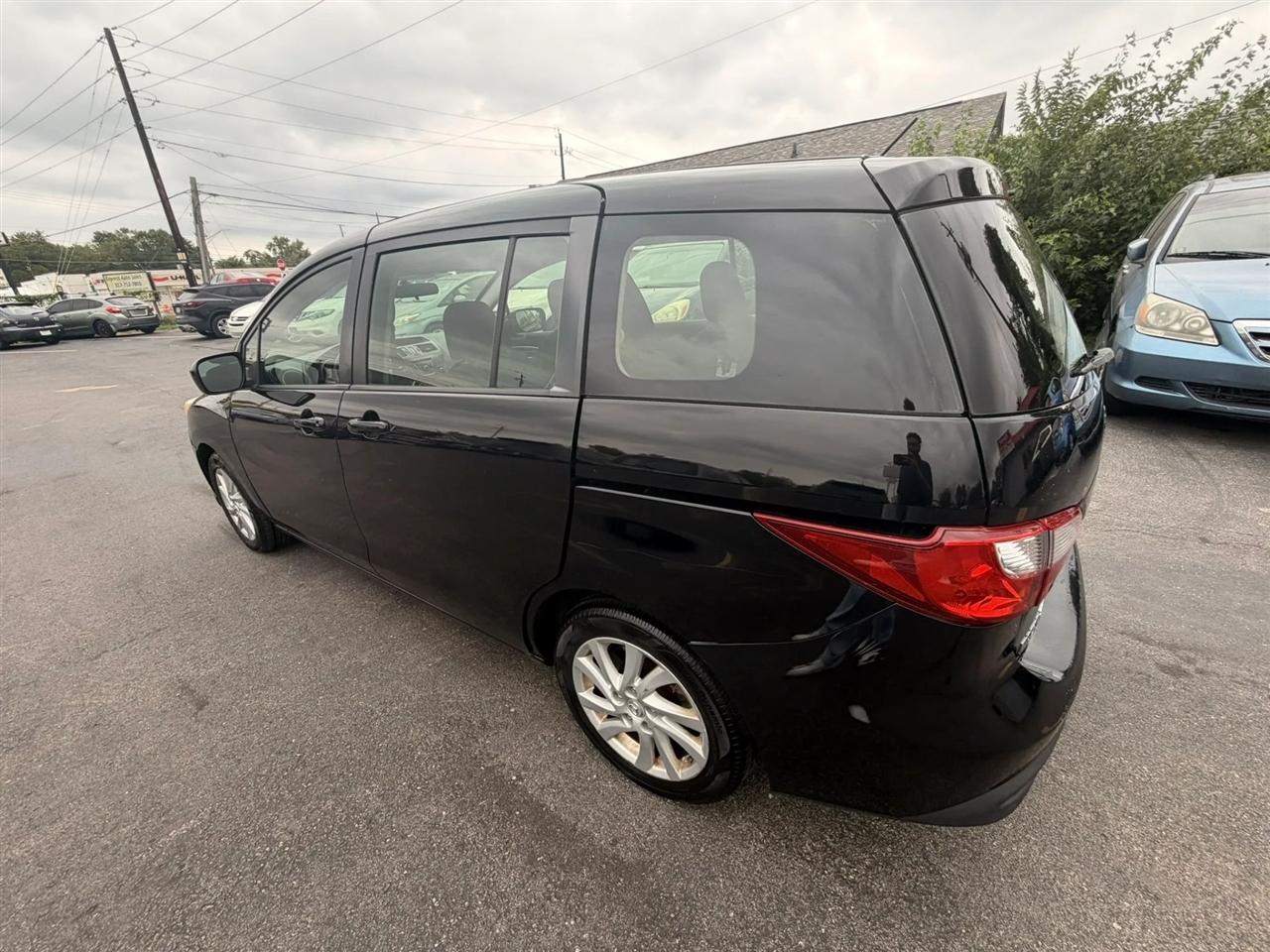 Mazda MAZDA5 Sport 2012