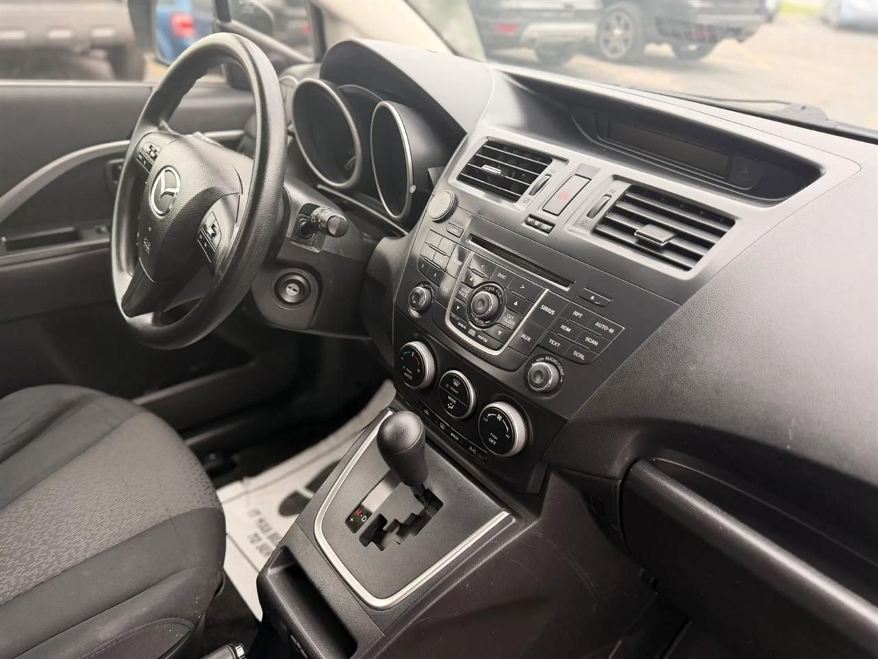 Mazda MAZDA5 Sport 2012
