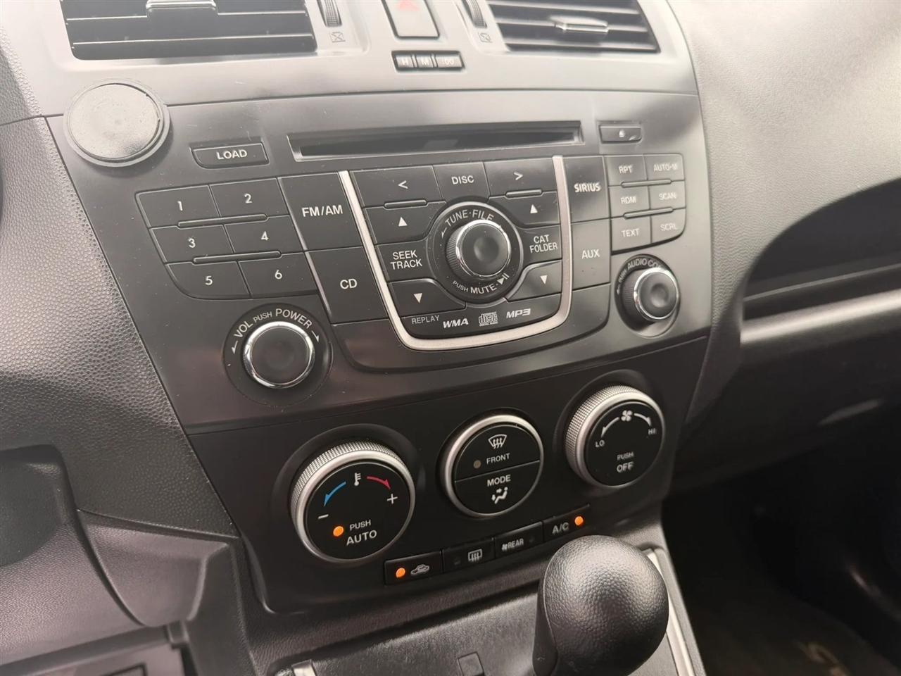 Mazda MAZDA5 Sport 2012