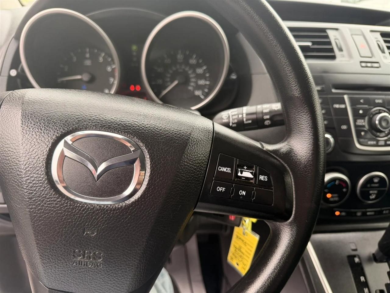 Mazda MAZDA5 Sport 2012