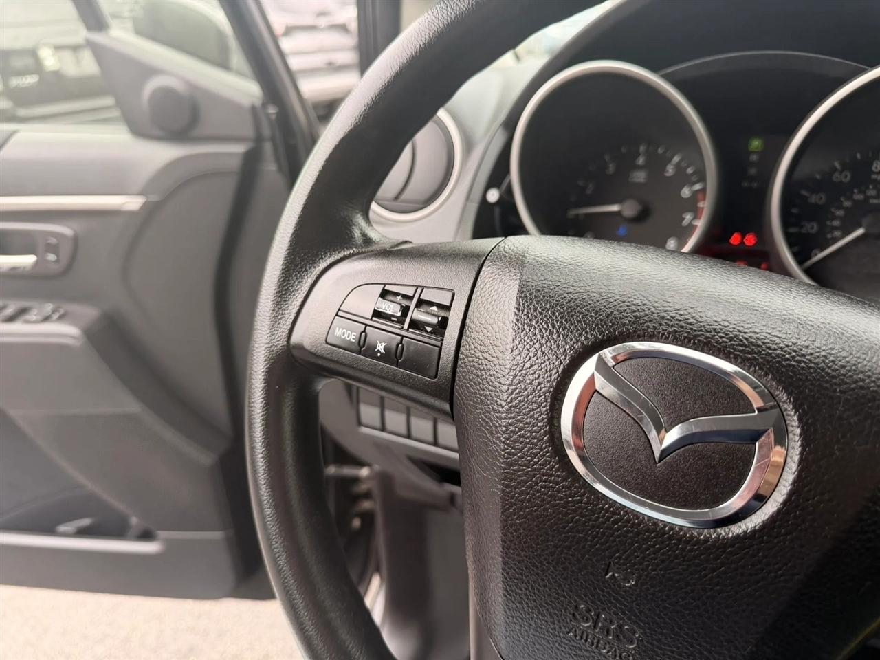 Mazda MAZDA5 Sport 2012
