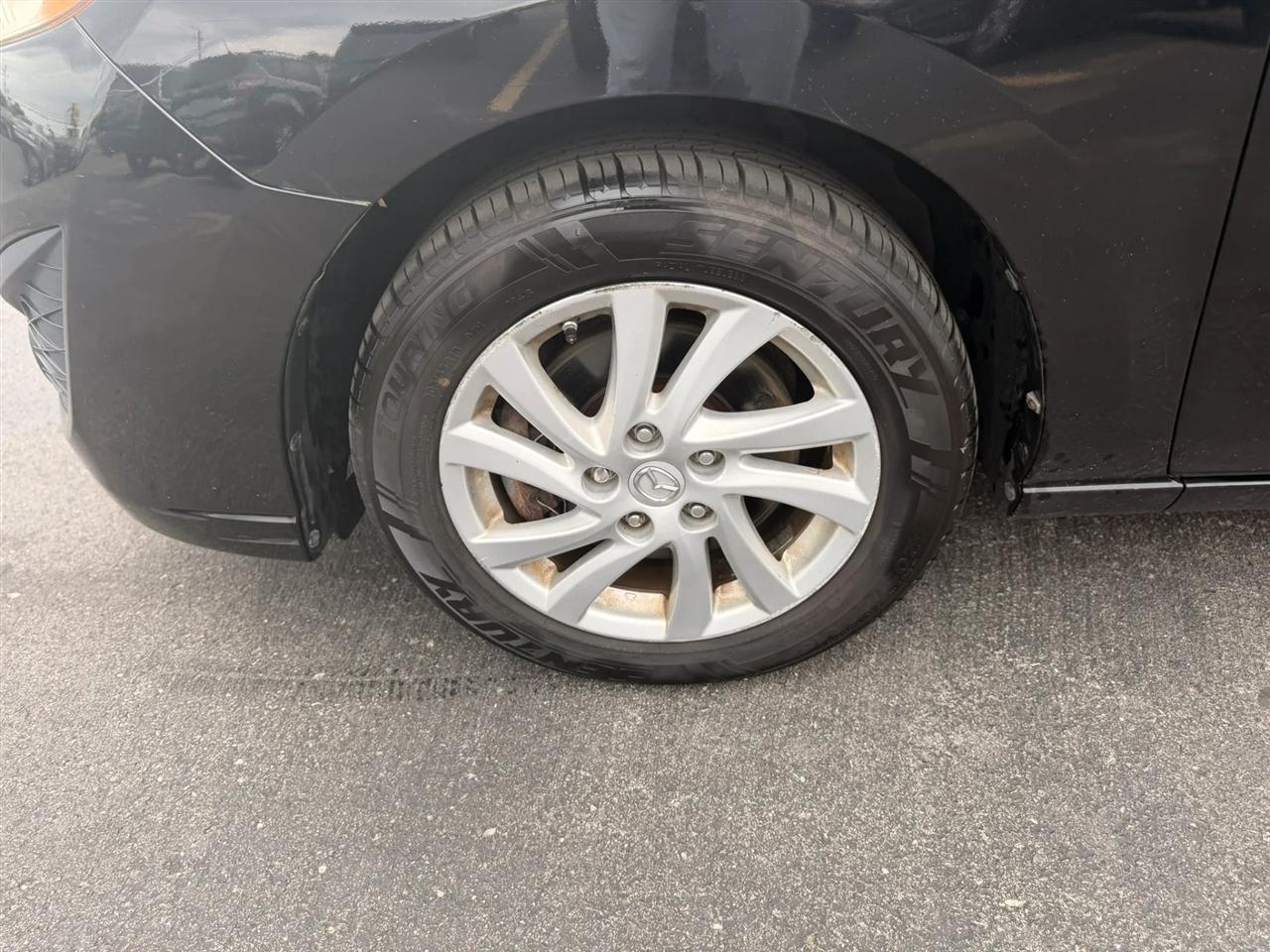 Mazda MAZDA5 Sport 2012