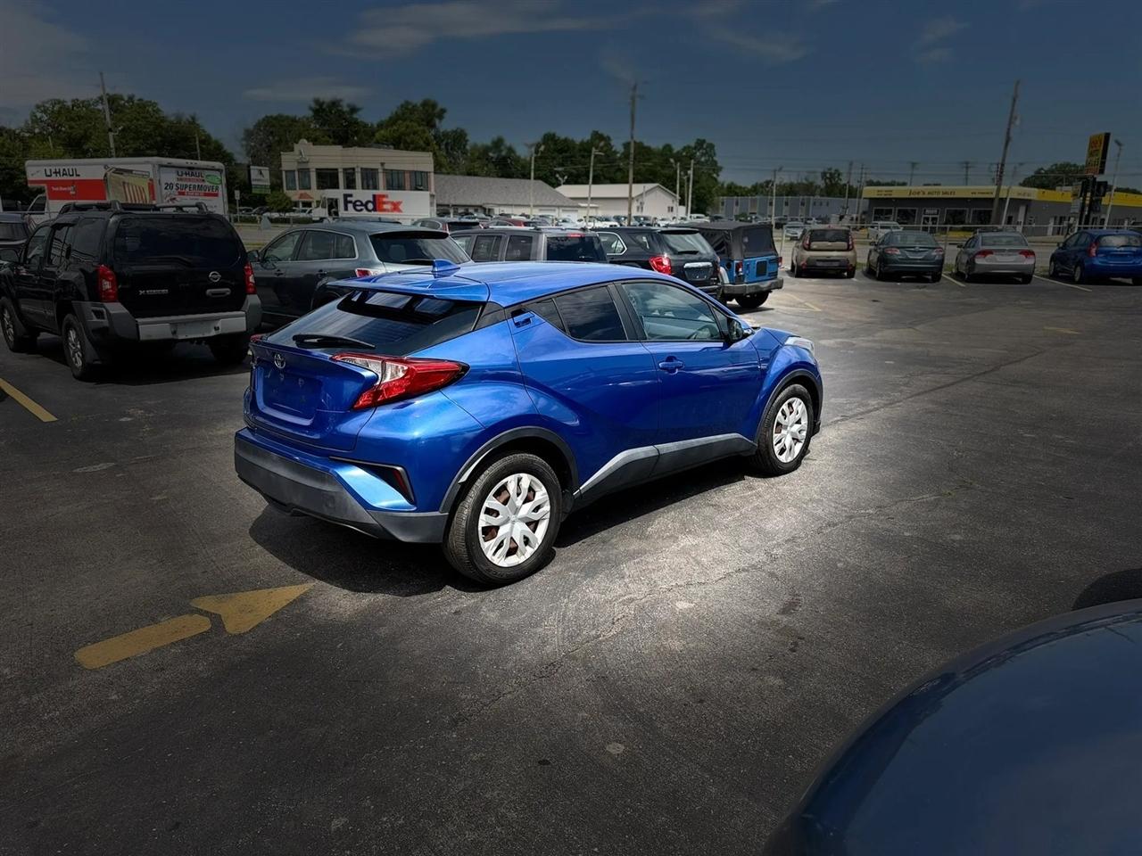 Toyota C-HR LE 2019