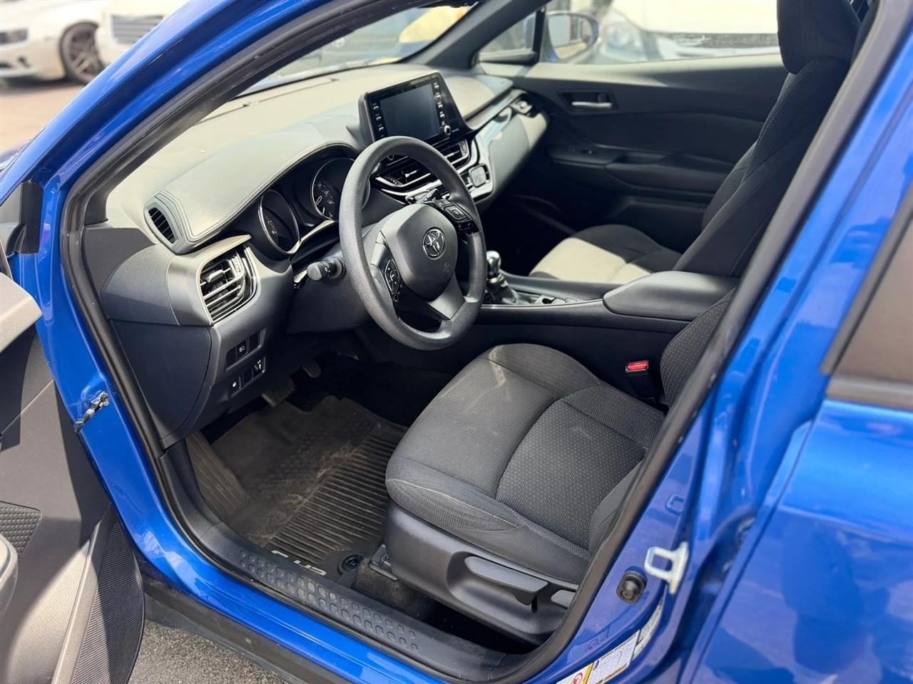 Toyota C-HR LE 2019