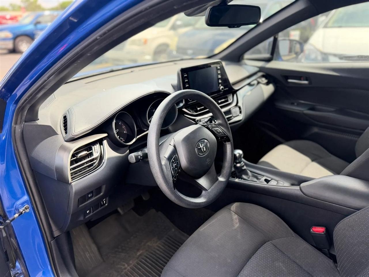 Toyota C-HR LE 2019