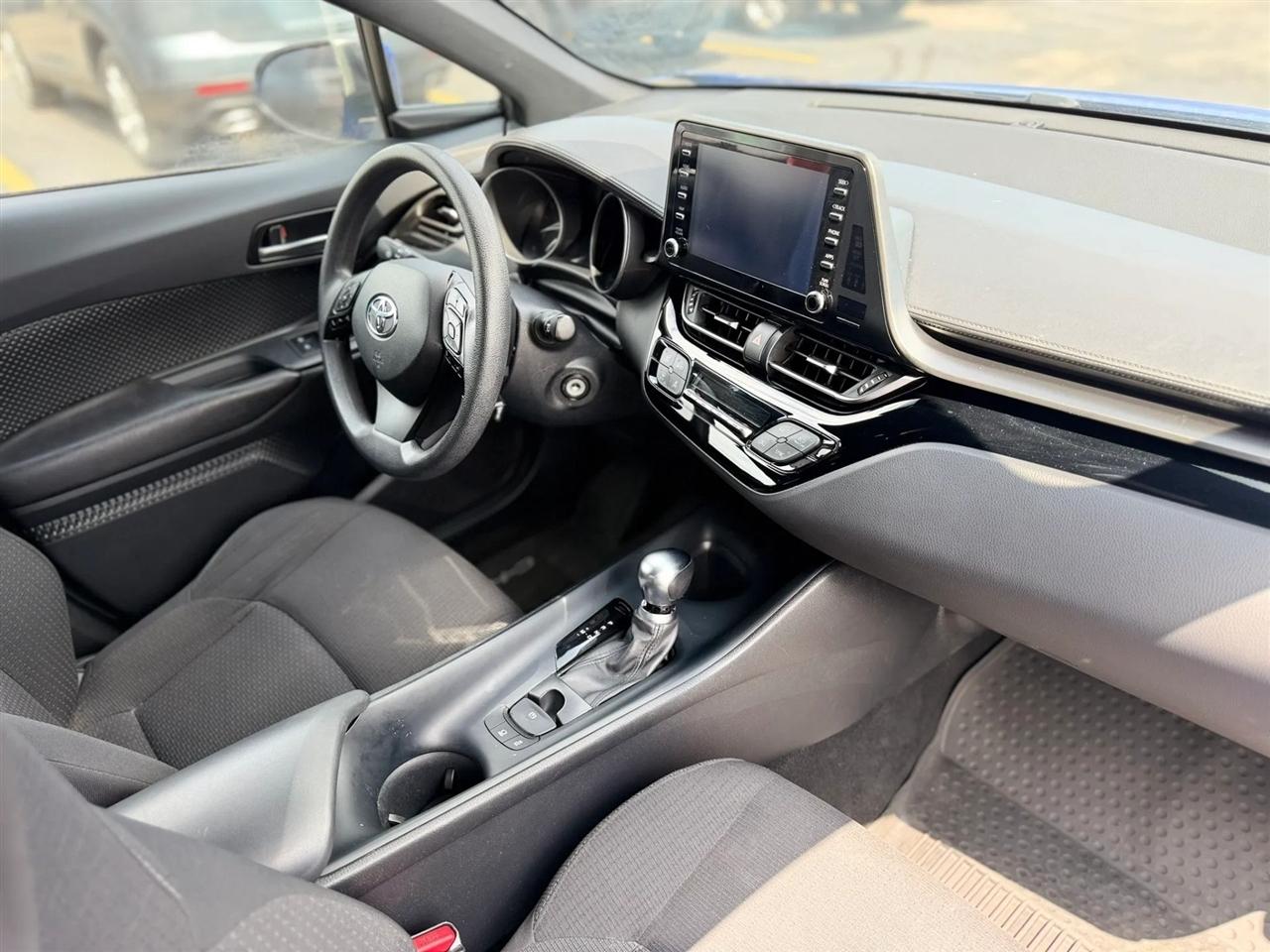 Toyota C-HR LE 2019