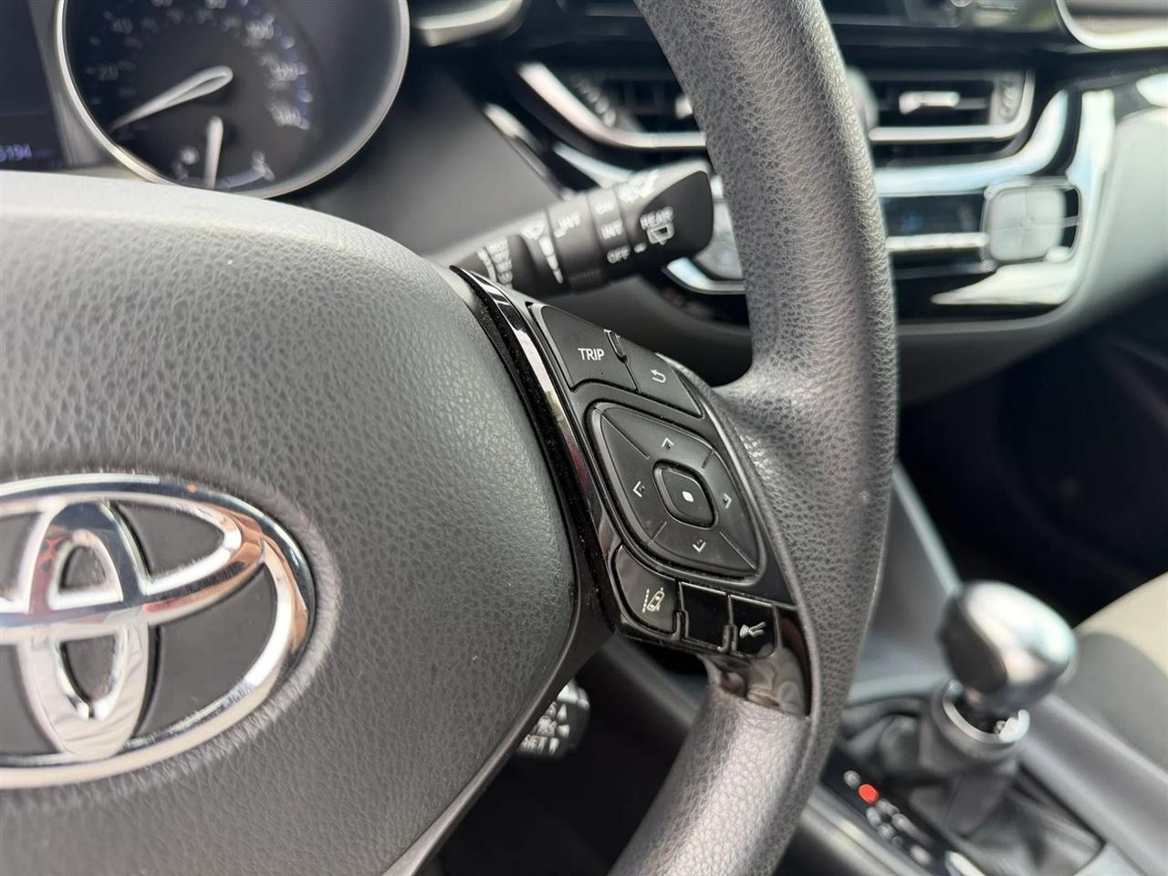 Toyota C-HR LE 2019