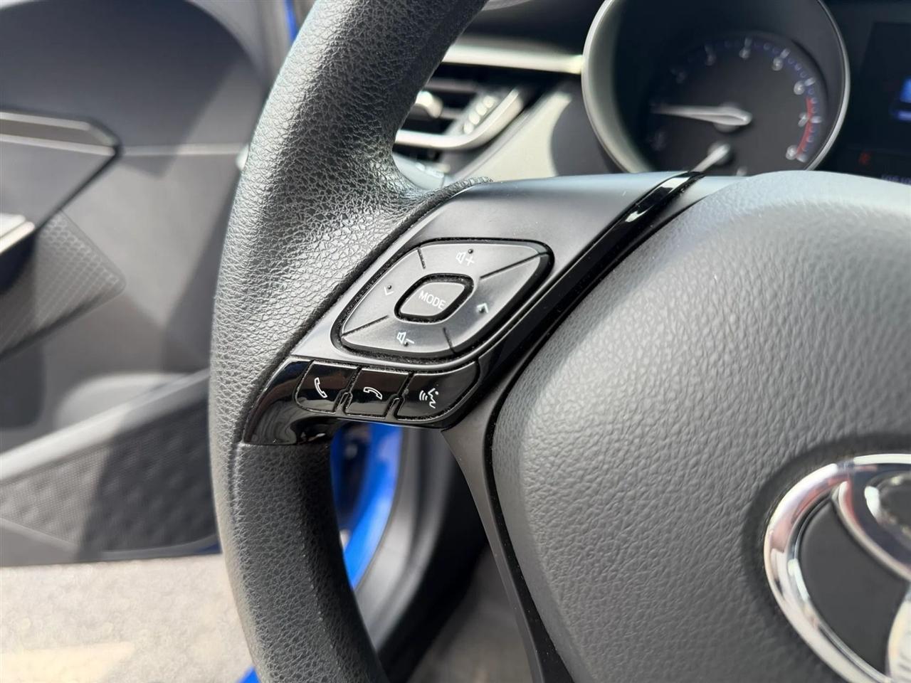 Toyota C-HR LE 2019