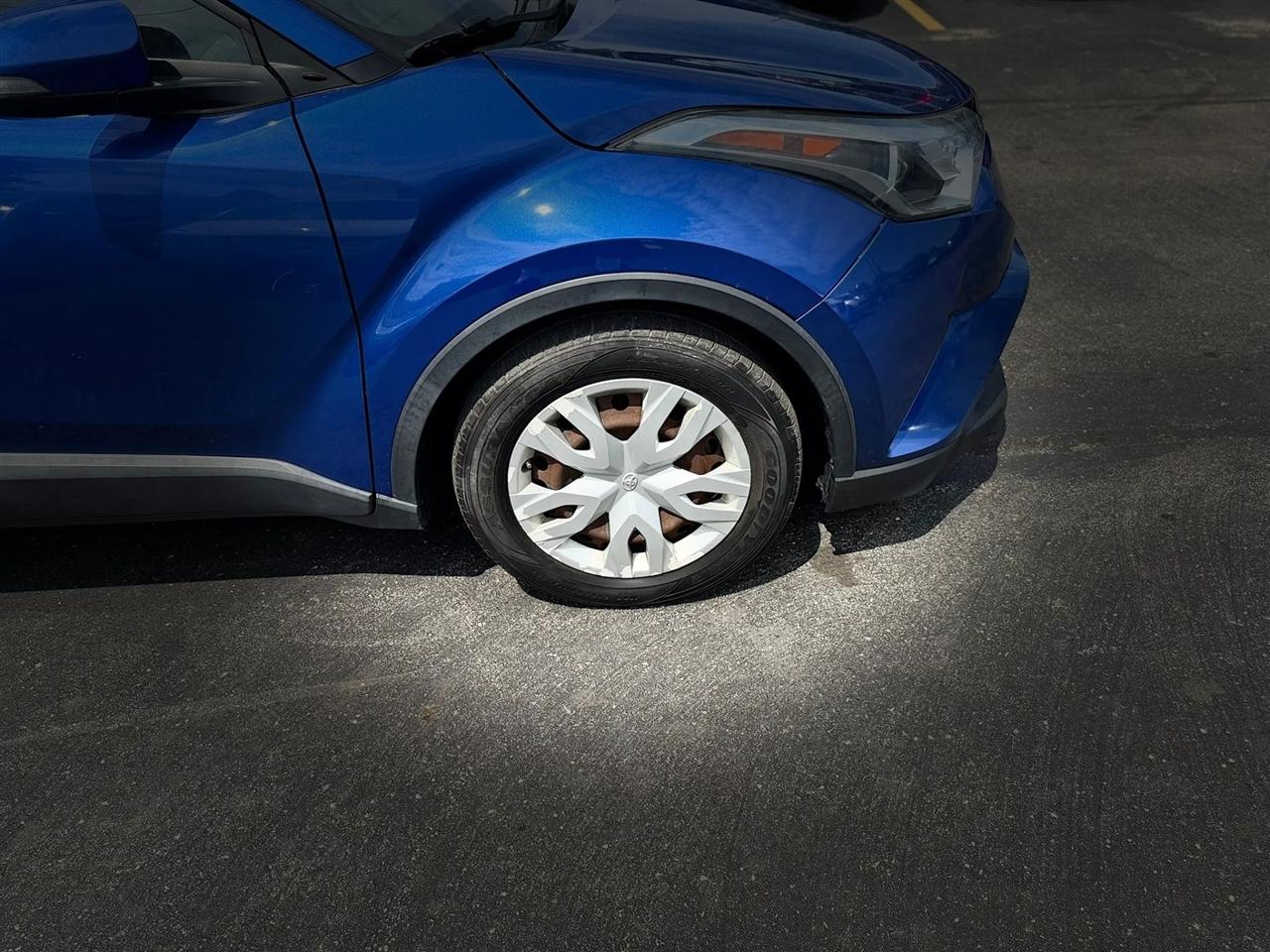 Toyota C-HR LE 2019