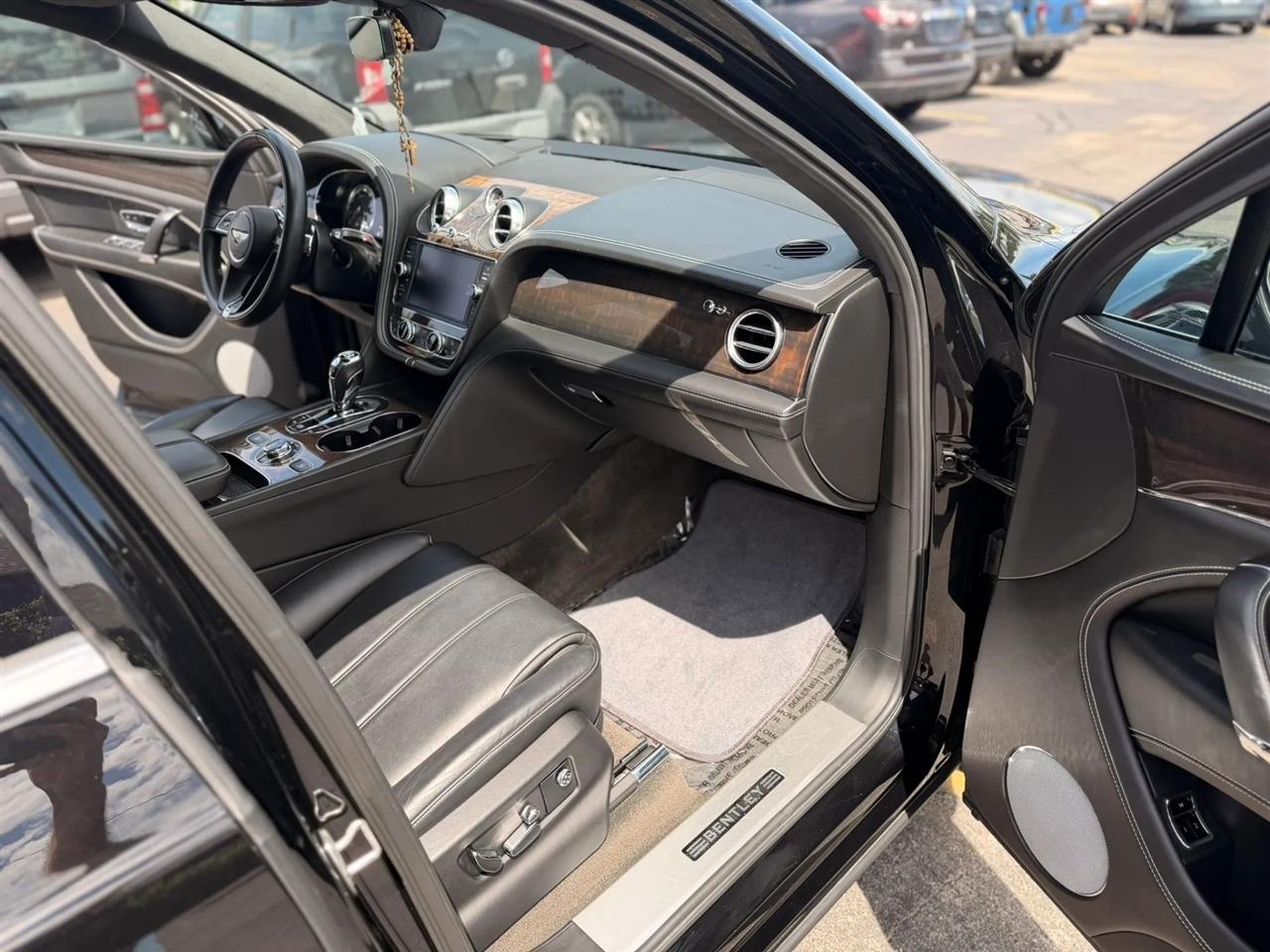 Bentley Bentayga Base 2019