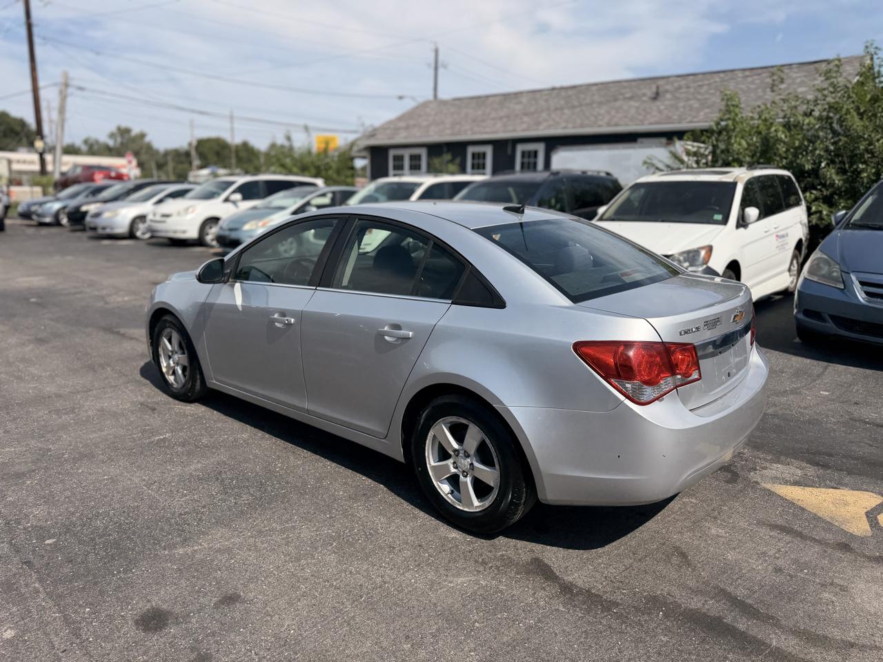 Chevrolet Cruze 1LT 2012