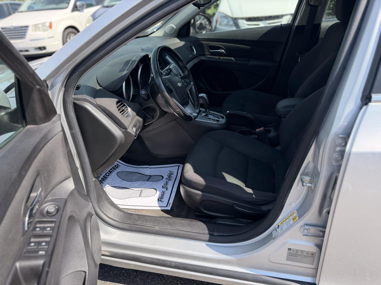 Chevrolet Cruze 1LT 2012