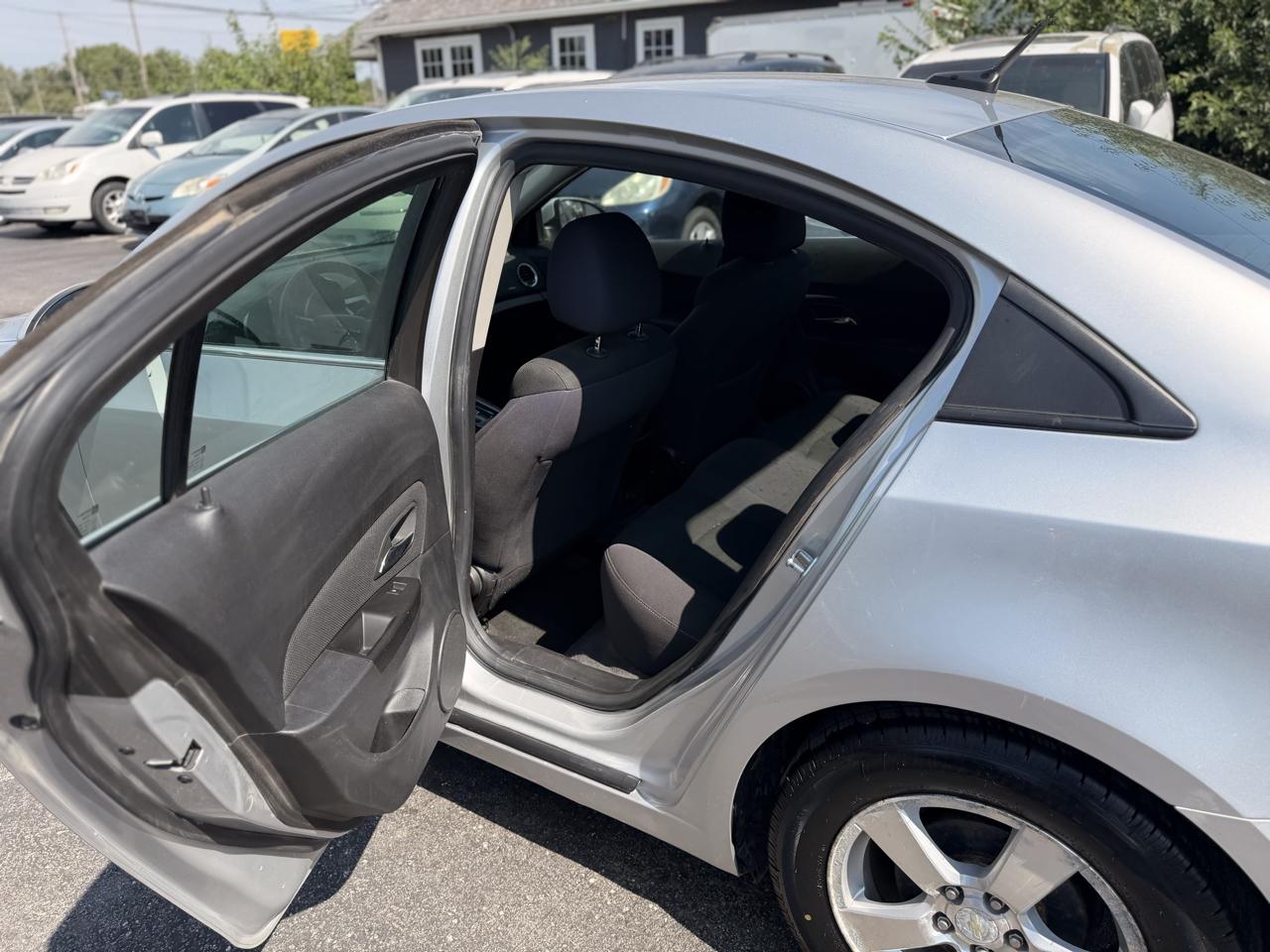Chevrolet Cruze 1LT 2012