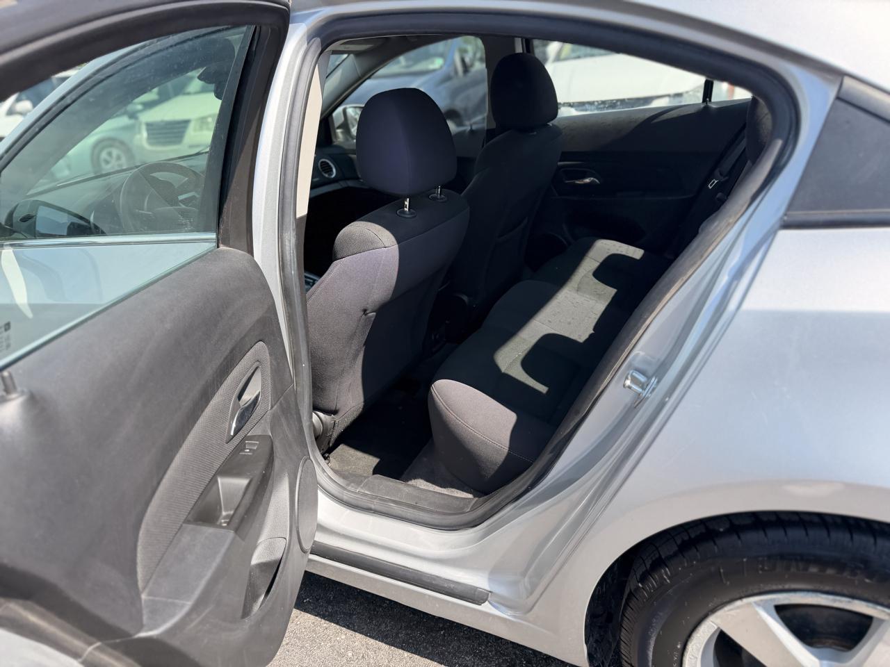 Chevrolet Cruze 1LT 2012