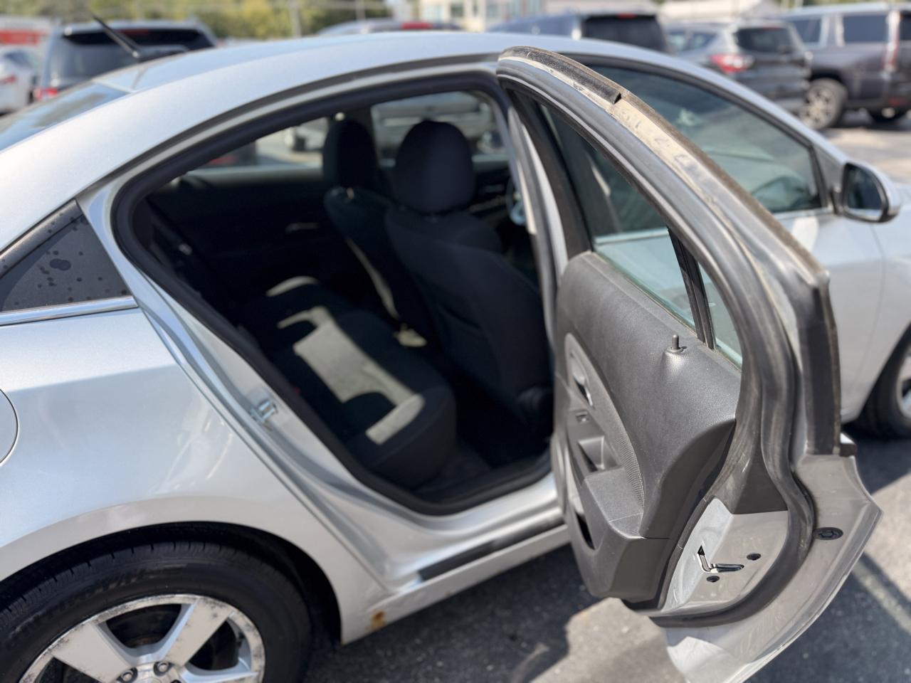 Chevrolet Cruze 1LT 2012