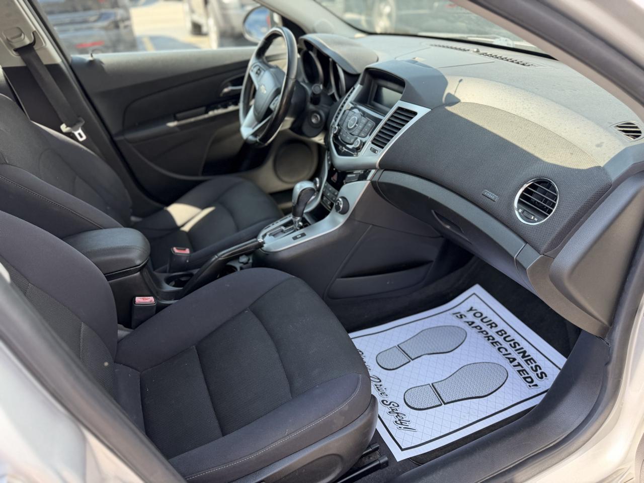 Chevrolet Cruze 1LT 2012