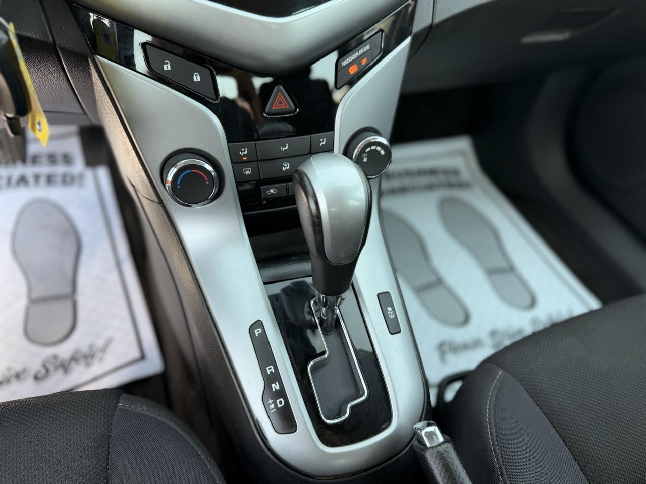 Chevrolet Cruze 1LT 2012
