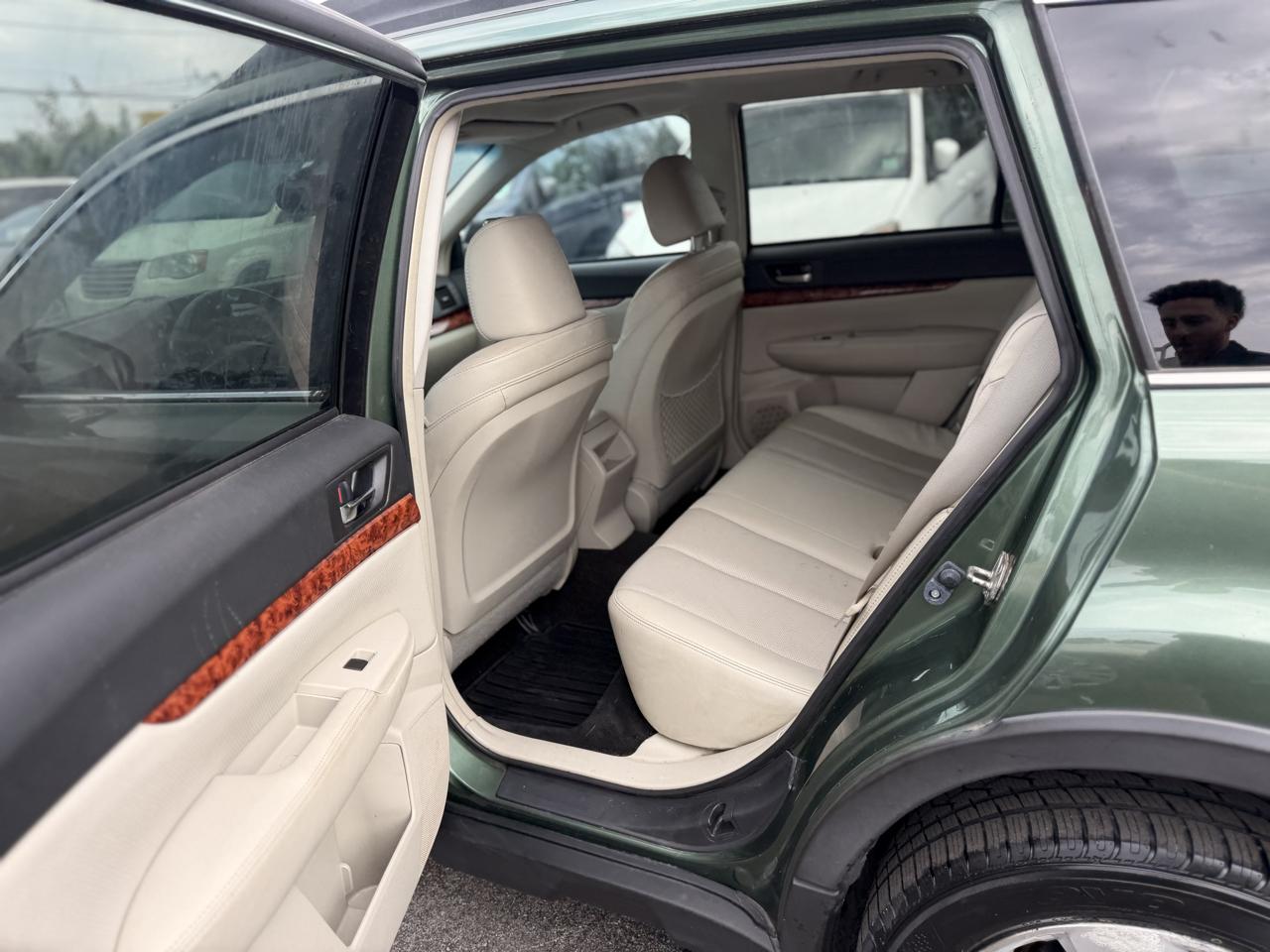 Subaru Outback 3.6R Limited 2012